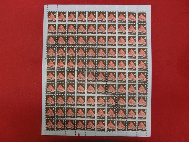 1000010883