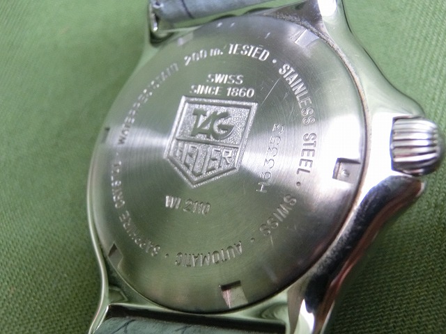 【美品】タグホイヤー  WI2110 AT/自動巻 白文字盤 デイト 200M 腕時計